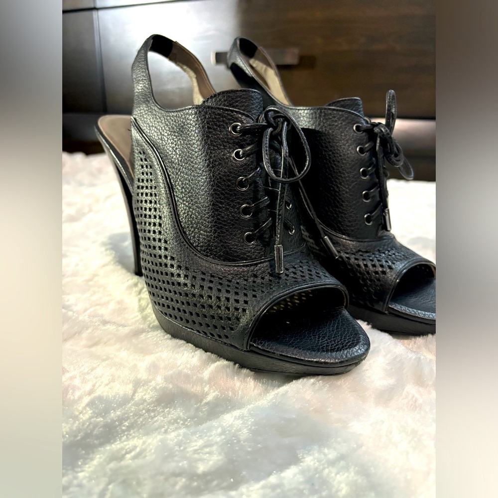 Kenneth Cole Black High Heel Sandal
